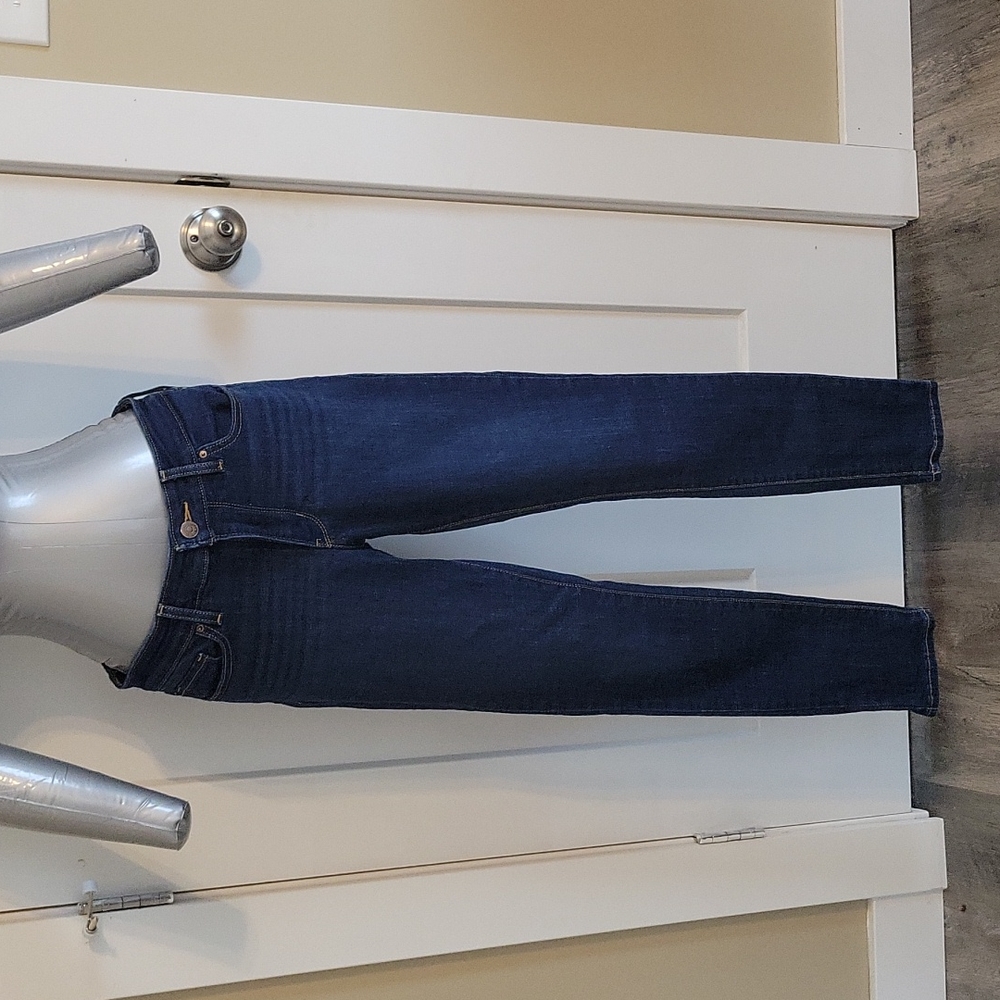 Levi Strauss 711 Skinny Jeans Size 28